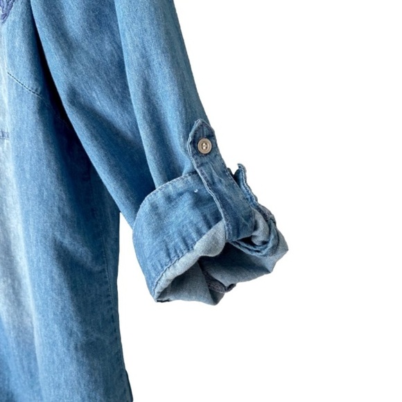 GLORIA VANDERBILT Chambray Shirt Butterfly Medley Embroidered Blue Women Size L - Picture 6 of 16